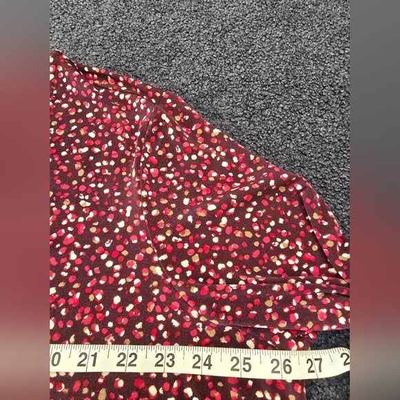 Susan Graver Blouse Top 2x  Abstract V Neck Stretch Long Sleeve - Picture 6 of 9